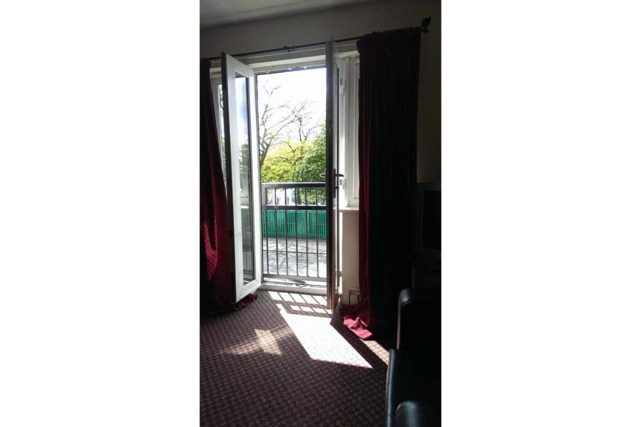 Oyo Arinza Apartments, Liverpool Luaran gambar