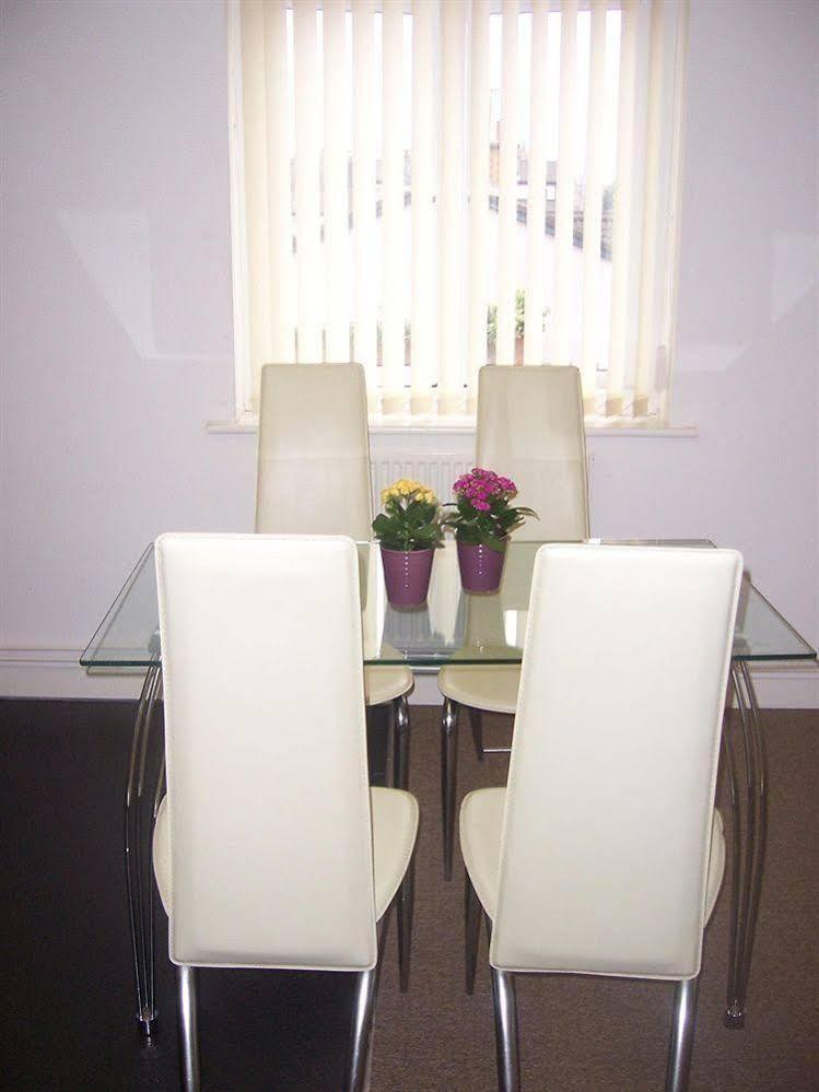 Oyo Arinza Apartments, Liverpool Luaran gambar