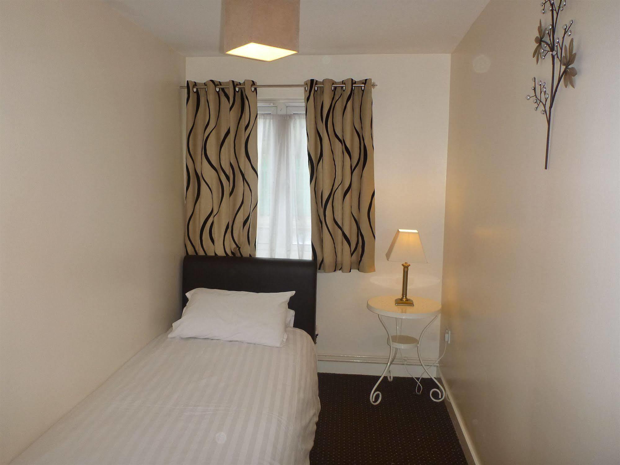 Oyo Arinza Apartments, Liverpool Luaran gambar