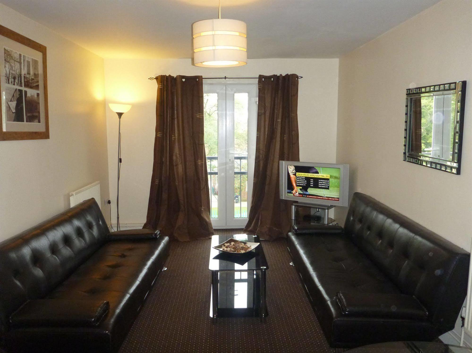 Oyo Arinza Apartments, Liverpool Luaran gambar