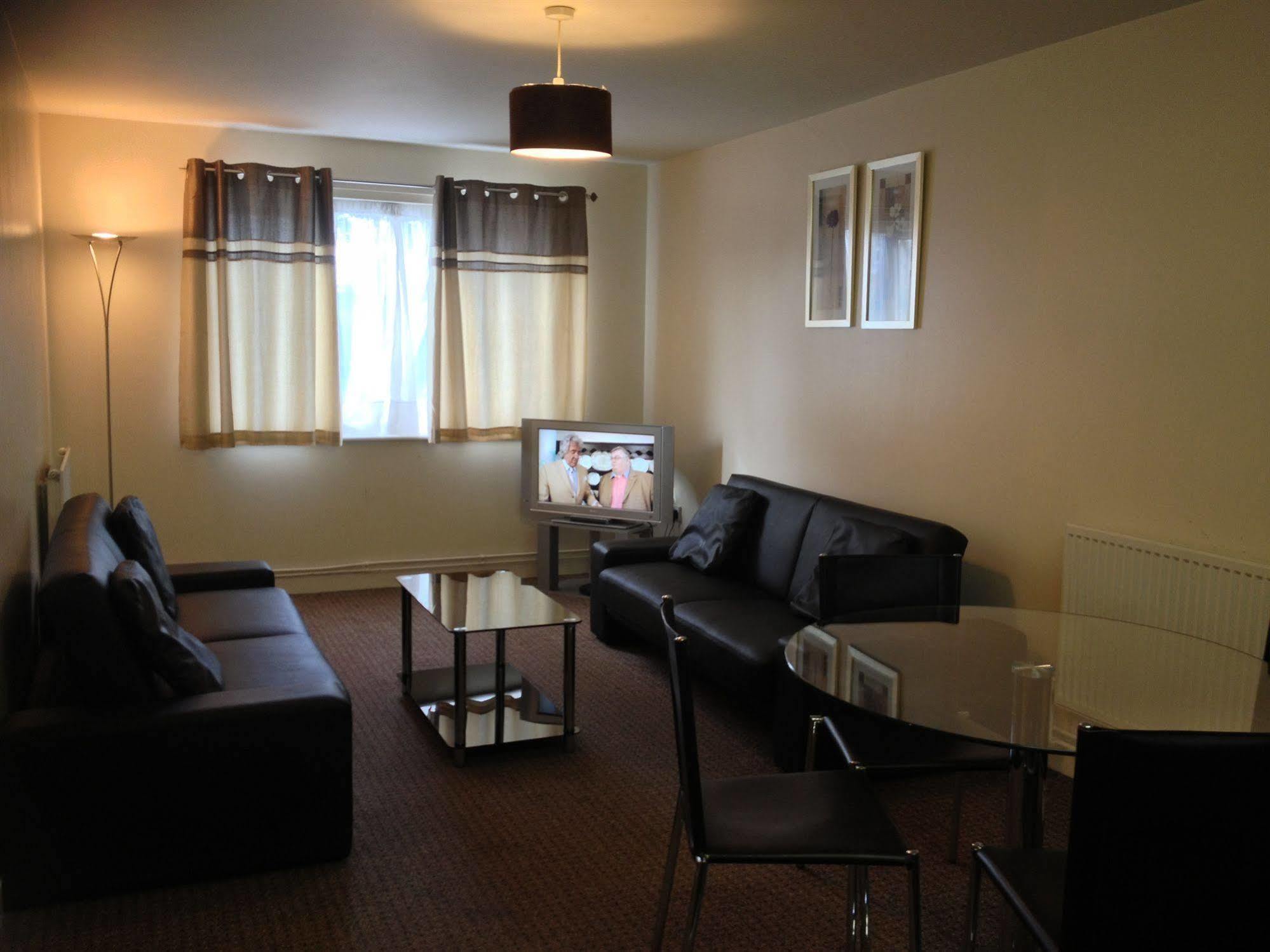 Oyo Arinza Apartments, Liverpool Luaran gambar